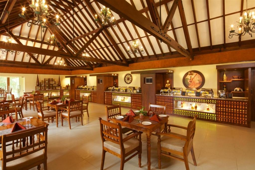Poovar Island Resort Екстер'єр фото