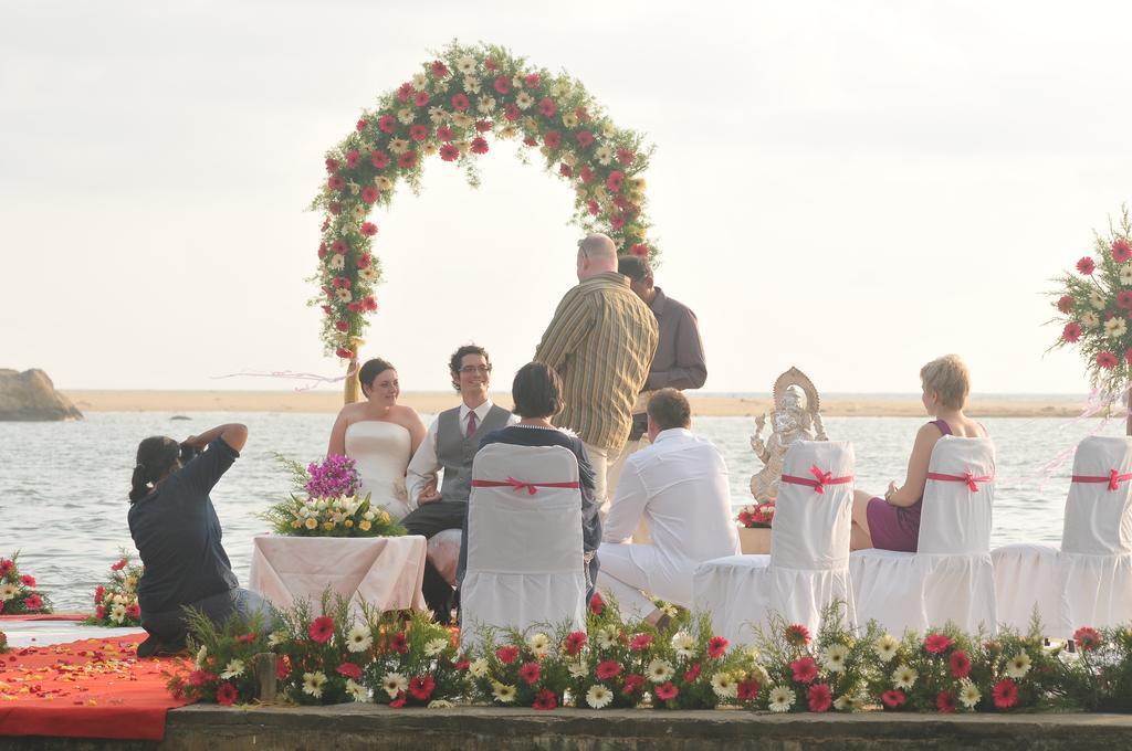 Poovar Island Resort Екстер'єр фото